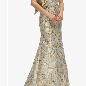 ALFRED SUNG Gold and Cream Metallic One Shoulder Formal Dress ideal for wedding